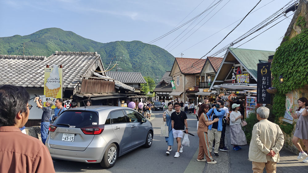 Shopping in Yufuin