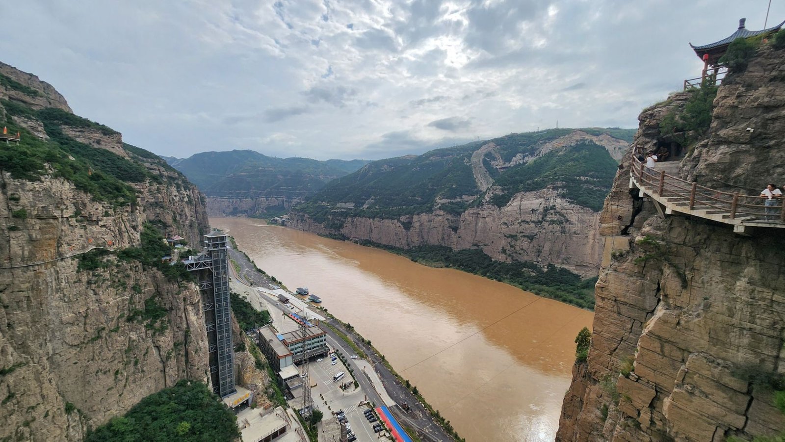 Great Ladder Cliff of Yellow River