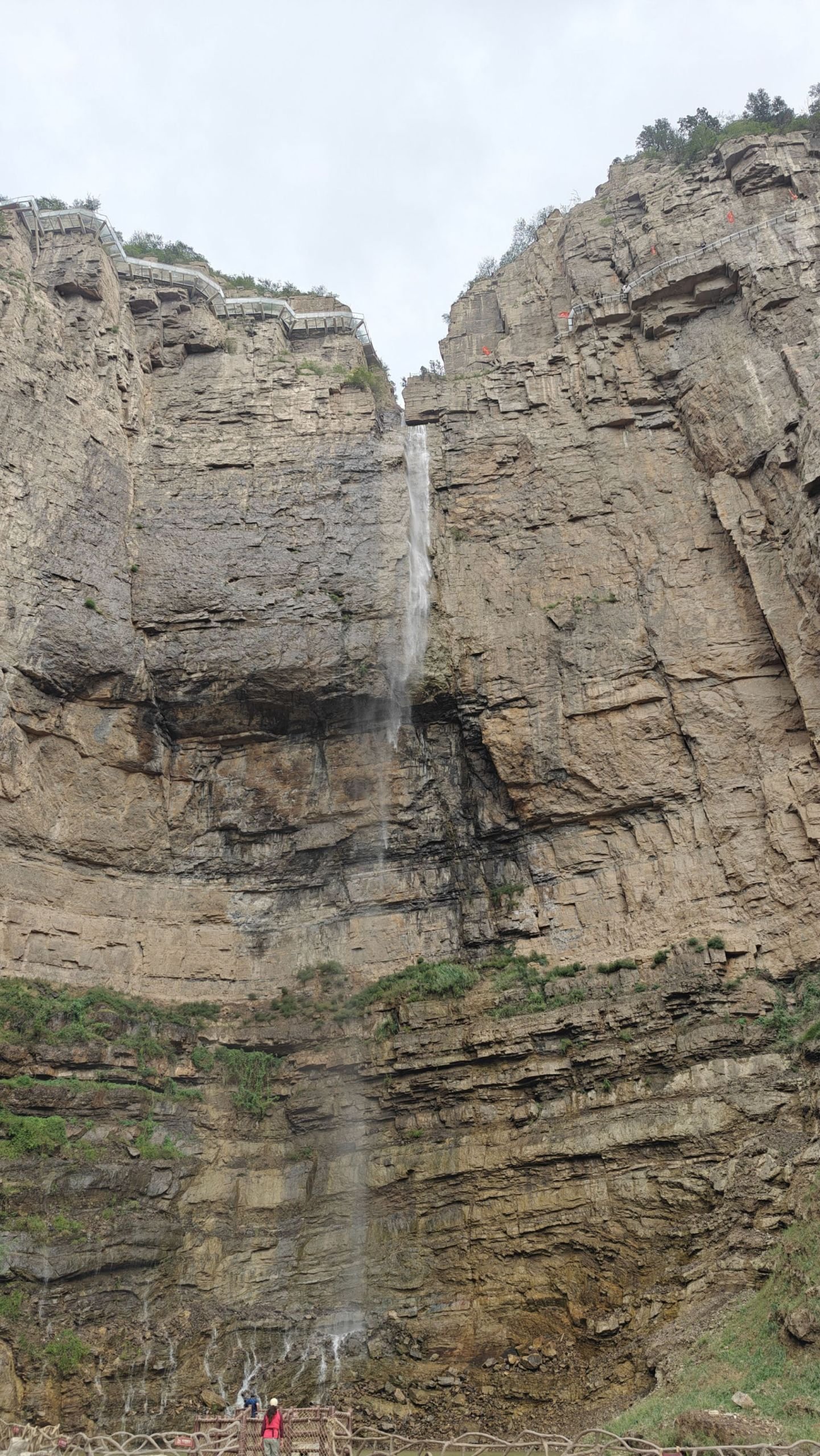 Great Ladder Cliff of Yellow River Waterfall