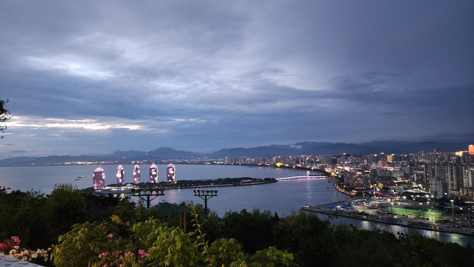 Luhuitou Night View