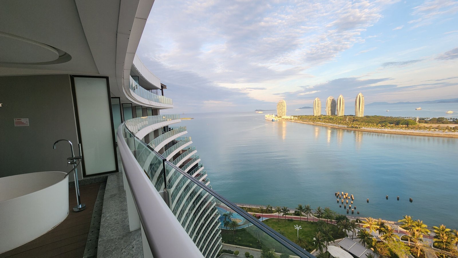 Sanya Central Coast Hotel