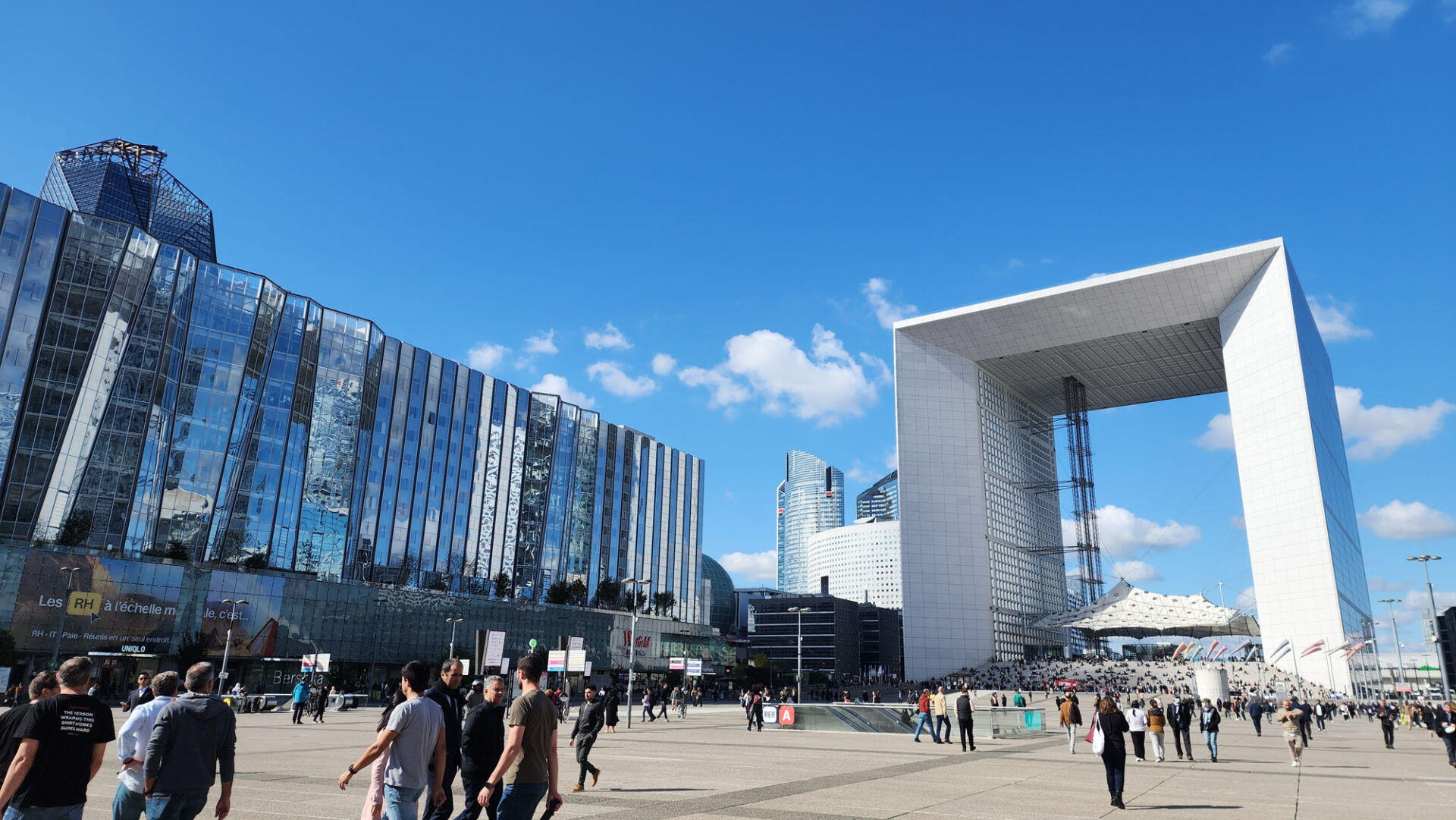 West Field shopping mall, Paris