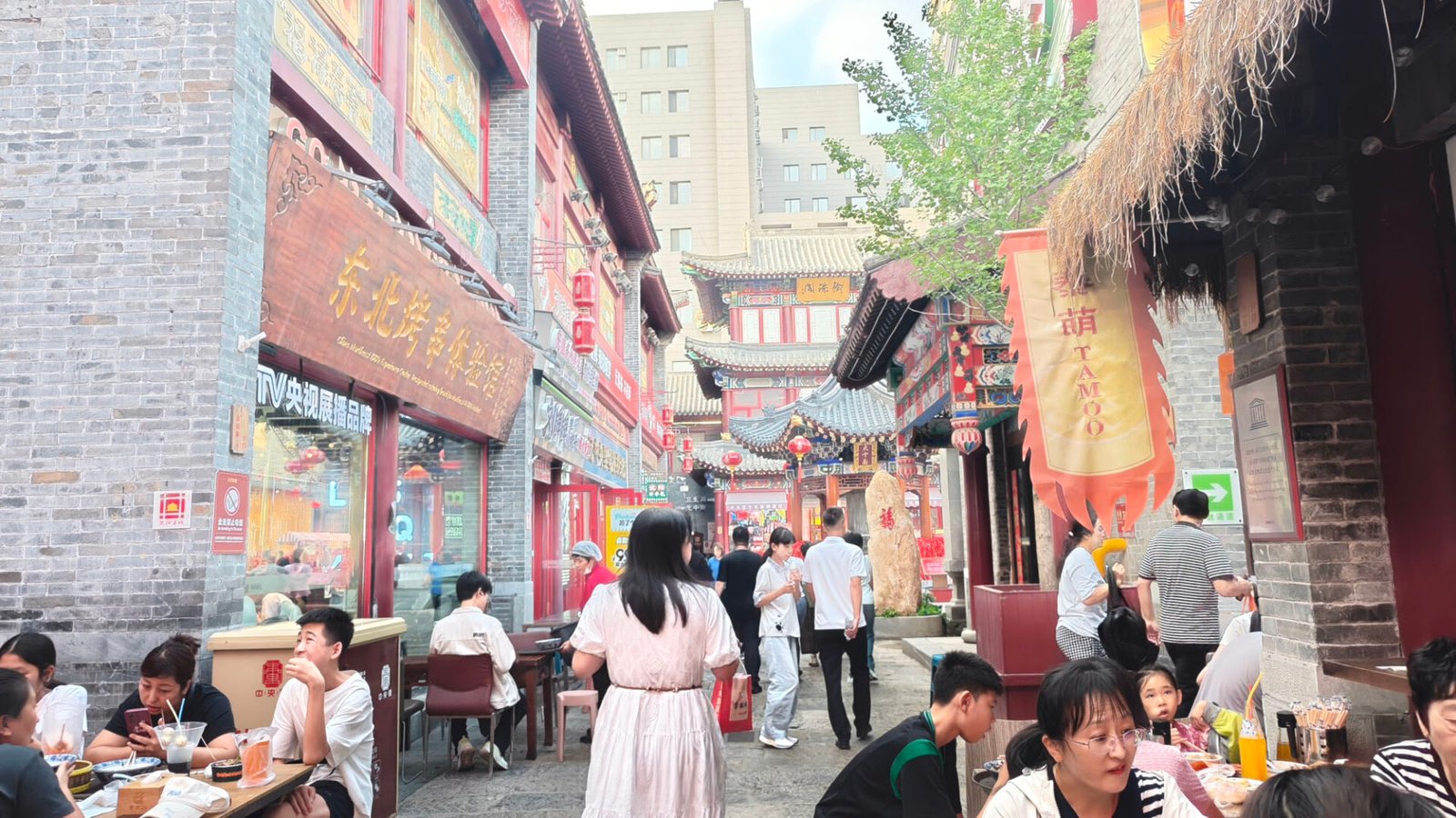 Shenyang Zhongjie street food